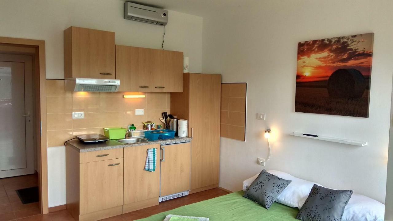 Apartmaji Suhorje Екстер'єр фото